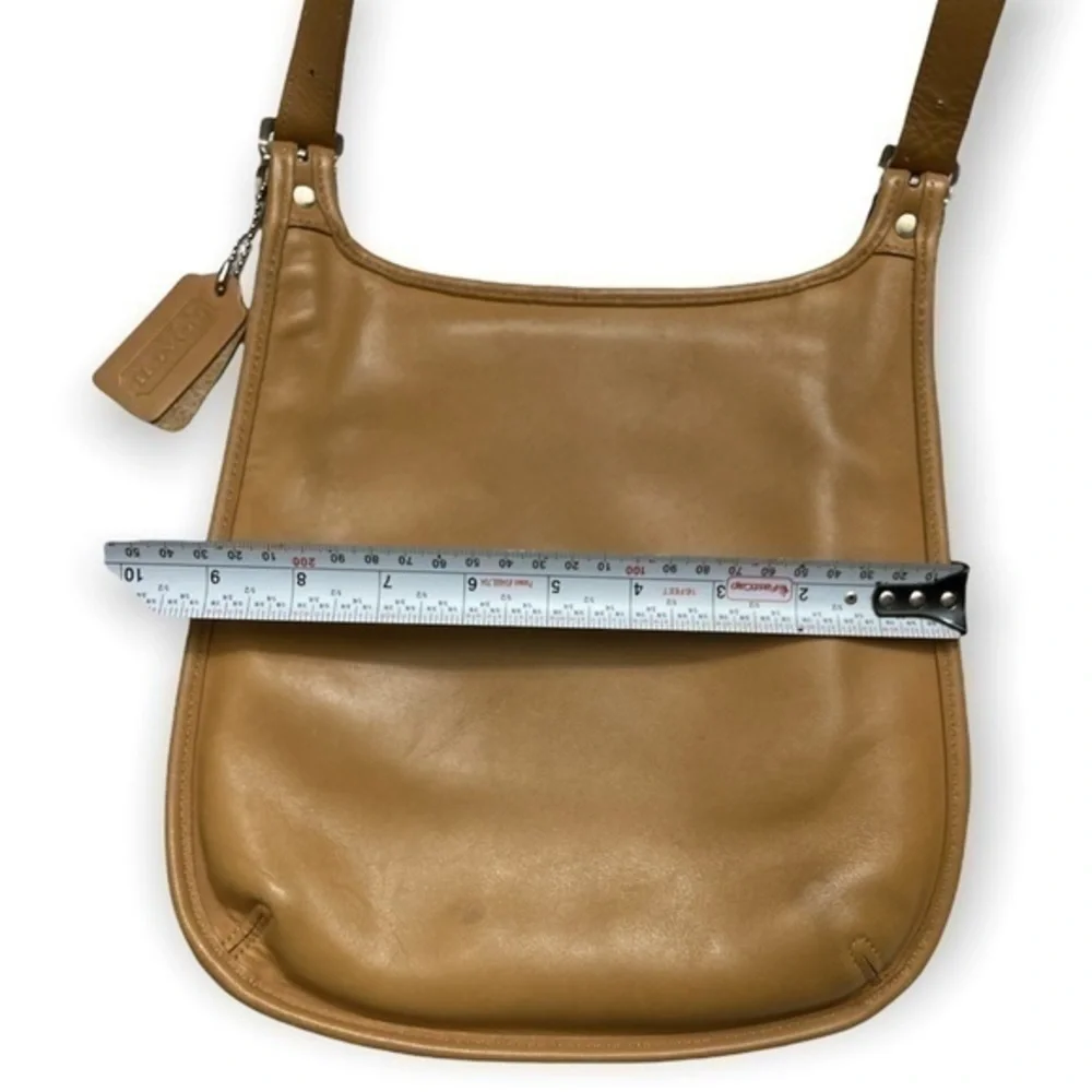 Coach tan leather vintage slim hippie bag 9135 - Picture 2 of 16